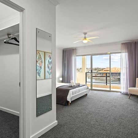 Waterfront Townhouse - Picturesque Marina Views Lejlighed Port Lincoln Eksteriør billede