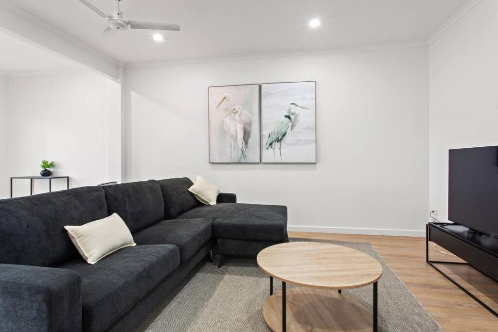 Waterfront Townhouse - Picturesque Marina Views Lejlighed Port Lincoln Eksteriør billede